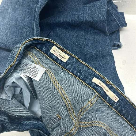Levis Denim Jeans 70s High Rise Flare Leg Distressed Blue 31" Women's Size 27 - Picture 8 of 9
